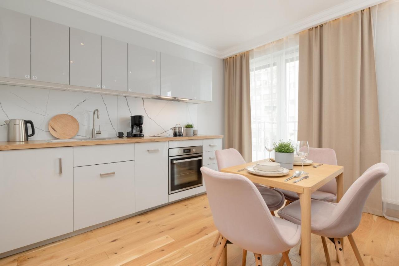 Apartament Z Tarasem W Centrum Swinoujscia By Noclegi Renters Swinoujscie Kültér fotó