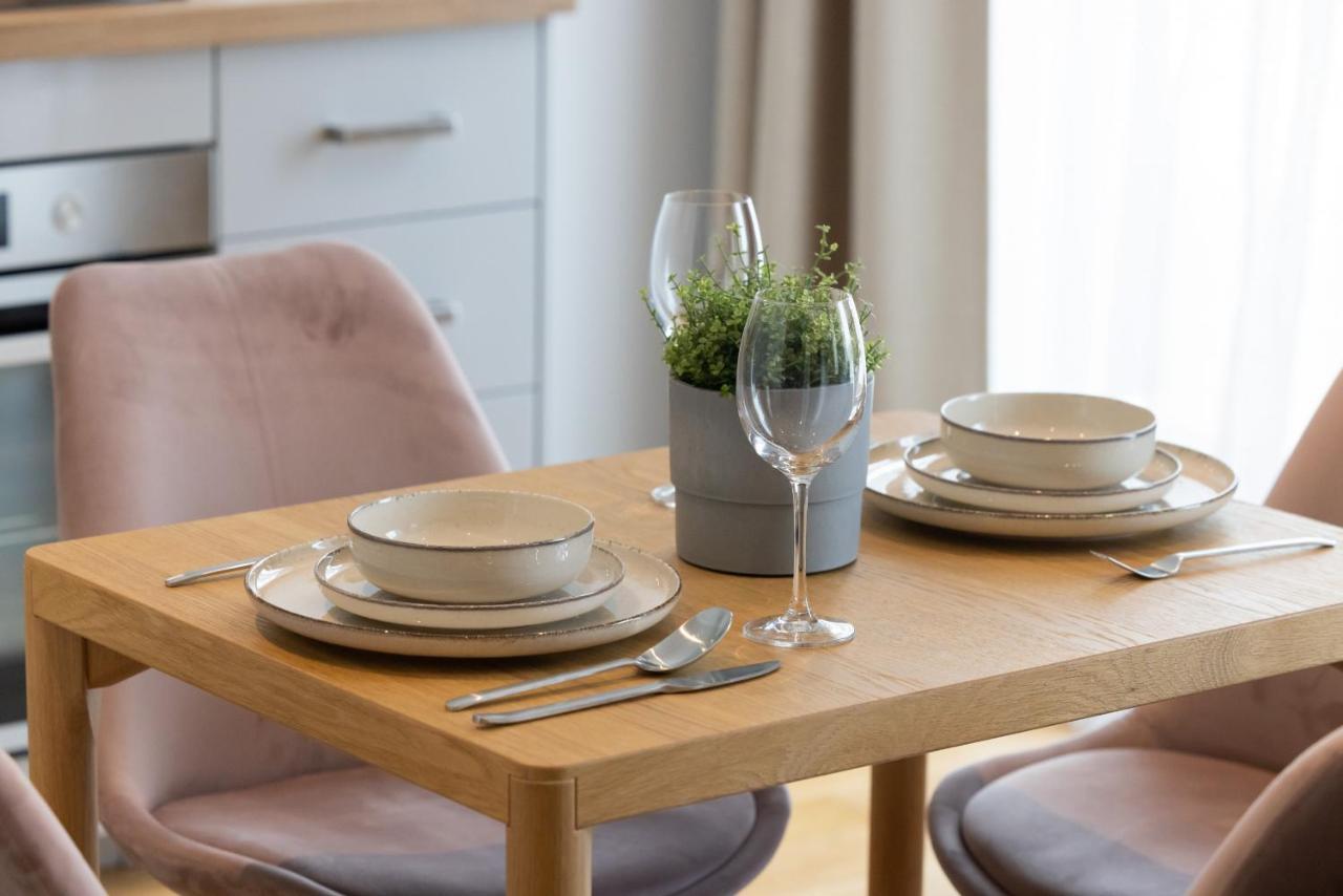 Apartament Z Tarasem W Centrum Swinoujscia By Noclegi Renters Swinoujscie Kültér fotó