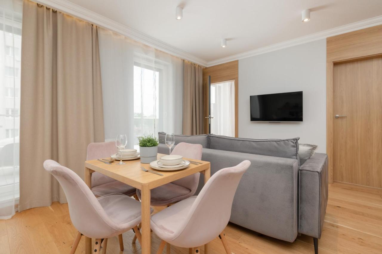 Apartament Z Tarasem W Centrum Swinoujscia By Noclegi Renters Swinoujscie Kültér fotó