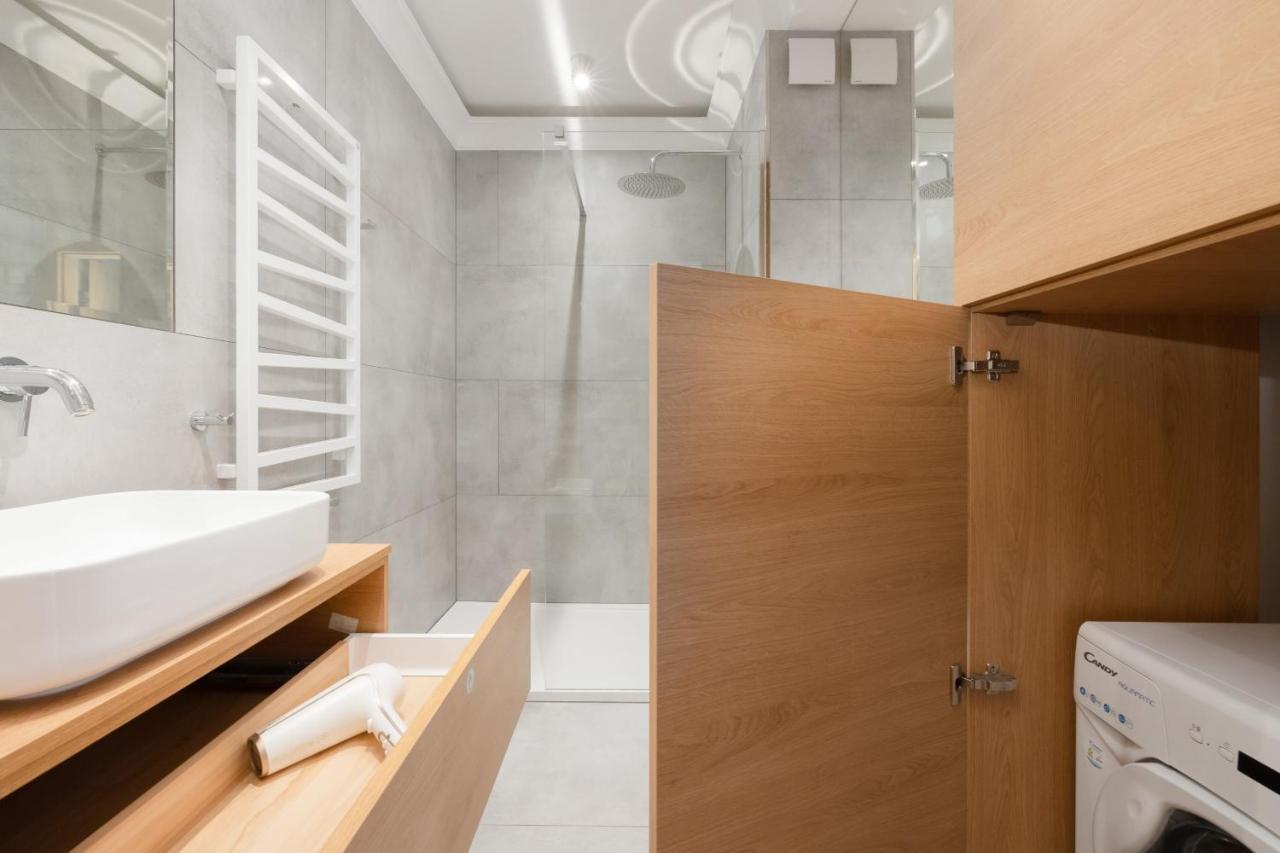 Apartament Z Tarasem W Centrum Swinoujscia By Noclegi Renters Swinoujscie Kültér fotó